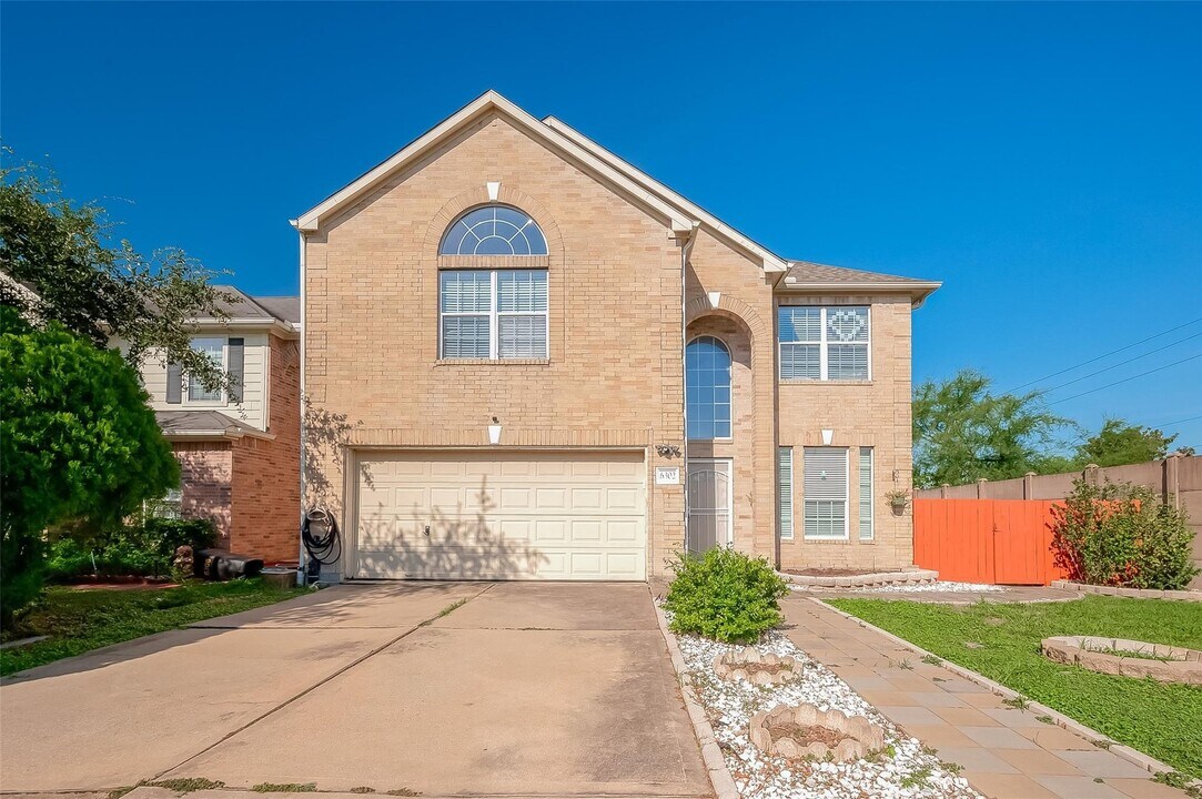 6302 Wellness Landing Ln in Houston, TX - Building Photo