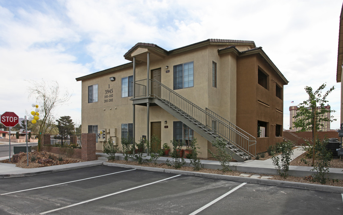 Sandpointe in Las Vegas, NV - Building Photo