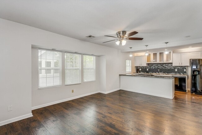 property at 449 N Dodge Ave