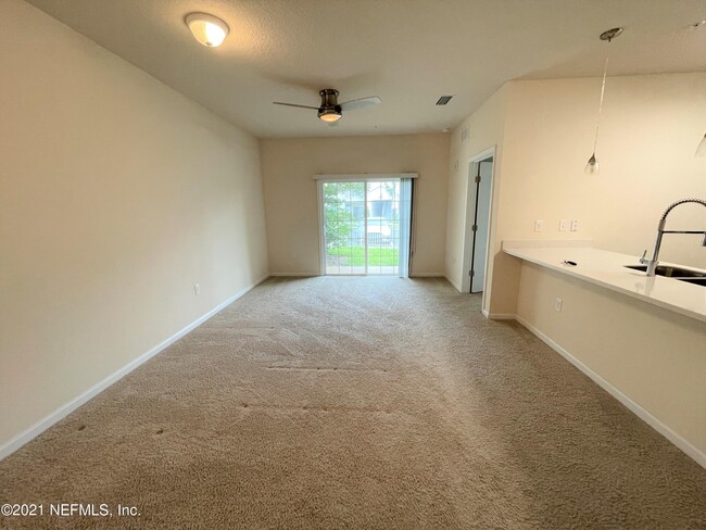 4958 Key Lime Dr-Unit -105 in Jacksonville, FL - Building Photo - Building Photo