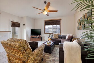 9901 Trailwood Dr in Las Vegas, NV - Building Photo - Building Photo