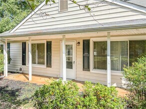 1497 Chaseway Cir in Powder Springs, GA - Building Photo - Building Photo