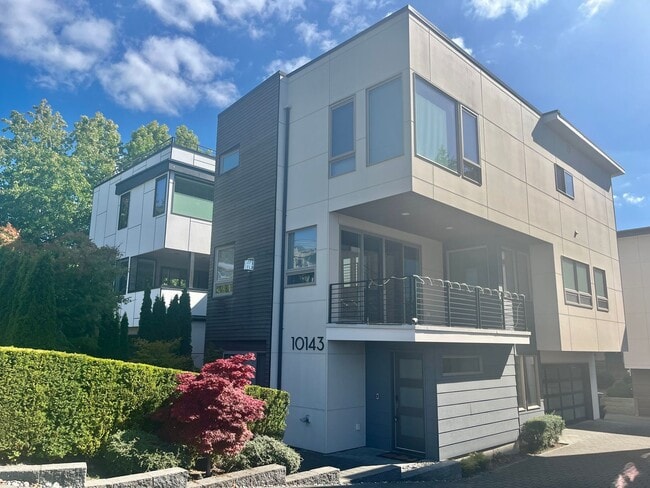 property at 10143 NE 63rd St