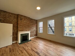1307 Main St in Cincinnati, OH - Foto de edificio - Building Photo