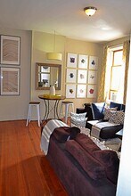 437 Hanover St in Boston, MA - Foto de edificio - Building Photo