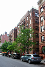 212 W 22nd St in New York, NY - Foto de edificio - Building Photo