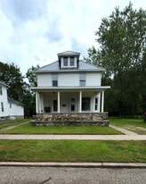 70 Westwood St in Hillsdale, MI - Building Photo