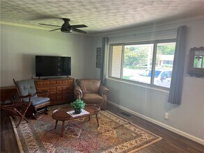 714 W University St in Siloam Springs, AR - Building Photo - Building Photo