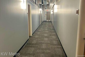 350 N Main St in Royal Oak, MI - Building Photo - Building Photo