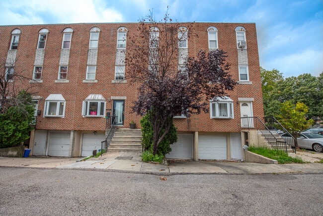 property at 2822 Ogden St