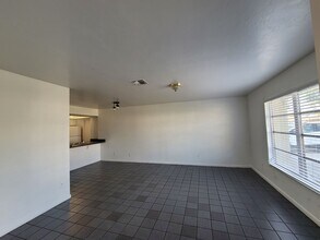 931 SE 23rd Pl in Cape Coral, FL - Building Photo - Building Photo