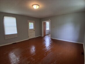 305 N Logan Ave in Danville, IL - Building Photo - Building Photo