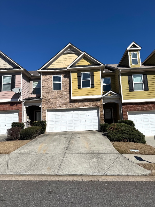 property at 61 Providence Run Ct SE