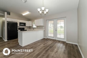 2216 NW 5th St in Cape Coral, FL - Foto de edificio - Building Photo