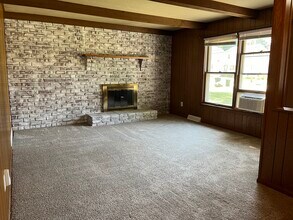 717 Tallmadge Rd, Unit 717 in Cuyahoga Falls, OH - Building Photo - Building Photo