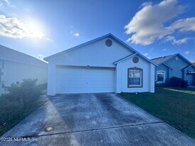 8440 Oak Crossing Dr W in Jacksonville, FL - Building Photo