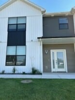 278 Hummingbird Wy in Sugar City, ID - Building Photo