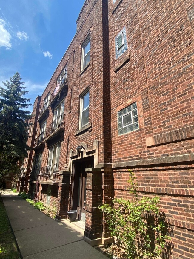 6334 N Magnolia Ave, Unit 2W