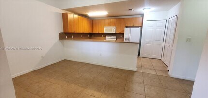 22811 SW 88th Pl in Cutler Bay, FL - Building Photo - Building Photo