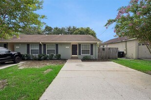 2725 Mayer St in Orlando, FL - Building Photo