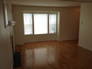 1147 Woodward Hts, Unit Woodward Heights Condo in Ferndale, MI - Foto de edificio - Building Photo