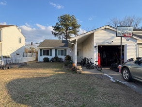 1680 Guthrie St in Virginia Beach, VA - Building Photo - Building Photo