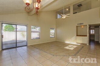 7434 W Sierra St in Peoria, AZ - Building Photo - Building Photo