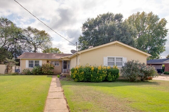 904 SE Chatterson Rd