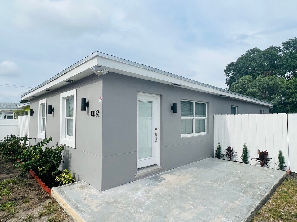 1332 NW 3rd Ave in Fort Lauderdale, FL - Building Photo