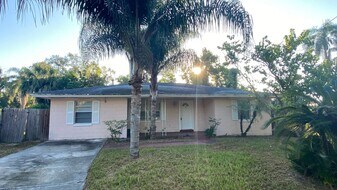5 Michelle Dr in Casselberry, FL - Building Photo