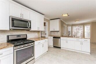 5150 Rock Pl Dr SW in Stone Mountain, GA - Building Photo - Building Photo