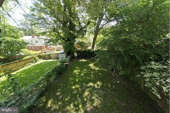 5835 Fifer Dr in Alexandria, VA - Building Photo - Building Photo