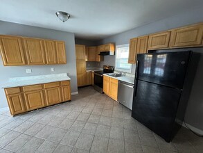 40 S Whipple St in Lowell, MA - Foto de edificio - Building Photo