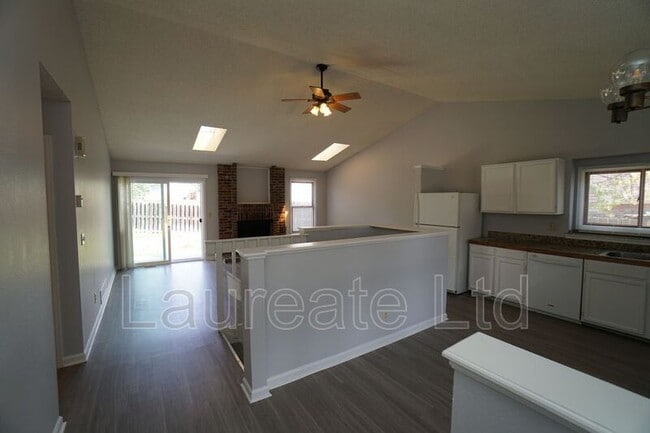 18971 E Chaffee Pl in Denver, CO - Building Photo - Building Photo