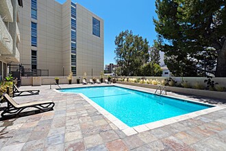 10982 Roebling Ave, Unit 313 in Los Angeles, CA - Building Photo - Building Photo