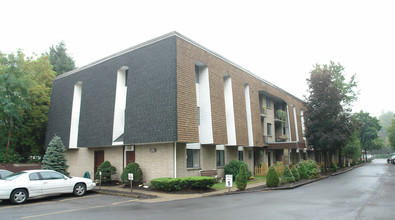 Esquire Village in Schenectady, NY - Building Photo - Building Photo