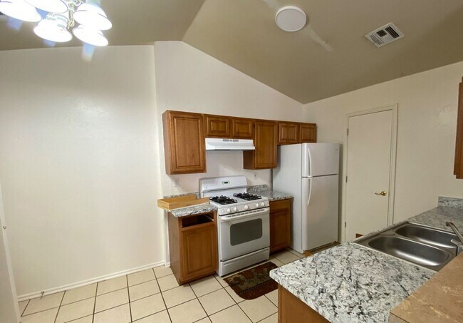 1108 Brandywine Ln in Norman, OK - Building Photo - Building Photo
