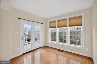 333 Caldwell Terrace SE in Leesburg, VA - Building Photo - Building Photo