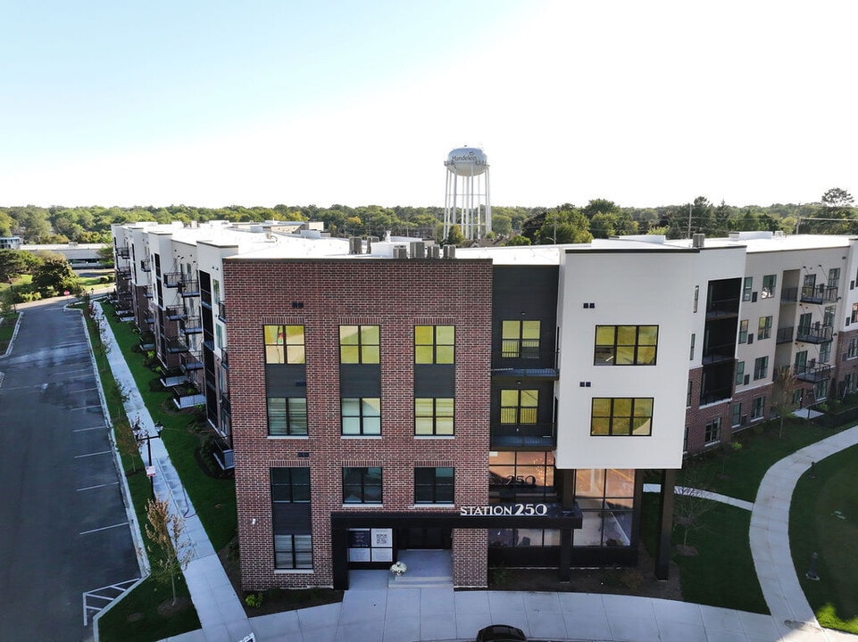 Station 250 in Mundelein, IL - Building Photo