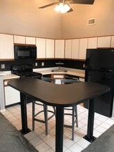 27 Townsend Ct in Franklin Park, NJ - Building Photo - Building Photo
