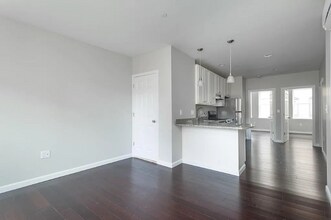 106 Prince St, Unit APT 2 in Boston, MA - Building Photo - Building Photo