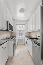 301 E 66th St in New York, NY - Building Photo - Building Photo