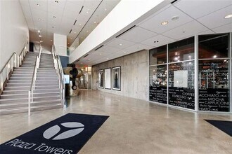 221 E College St in Iowa City, IA - Building Photo - Building Photo