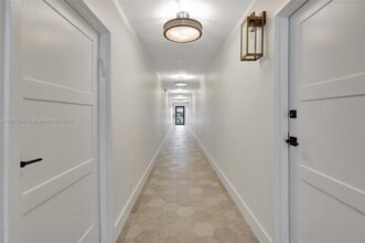 5980 SW 40th Ave in Dania Beach, FL - Building Photo - Building Photo