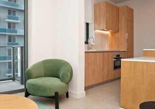 11 NE 6th St in Miami, FL - Foto de edificio - Building Photo