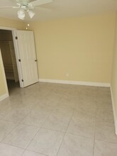 5471 Ravenswood Rd in Fort Lauderdale, FL - Building Photo - Building Photo