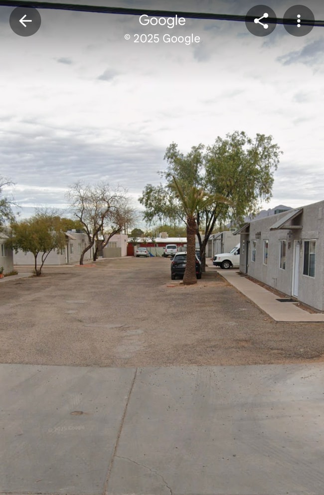 452 E Blacklidge Dr in Tucson, AZ - Building Photo - Building Photo