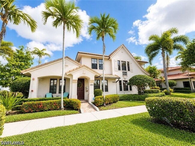 property at 1367 Artesia Dr E