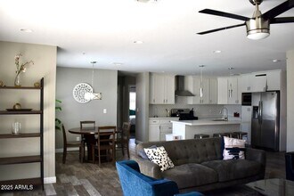 7635 E Verde Ln in Scottsdale, AZ - Building Photo - Building Photo