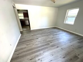 620 Grantland Dr in Raleigh, NC - Foto de edificio - Building Photo